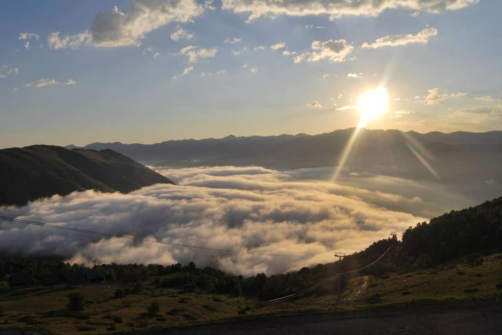 サン・ラリー・スランVue Panoramique Sur Les Pyreneesアパートメント エクステリア 写真